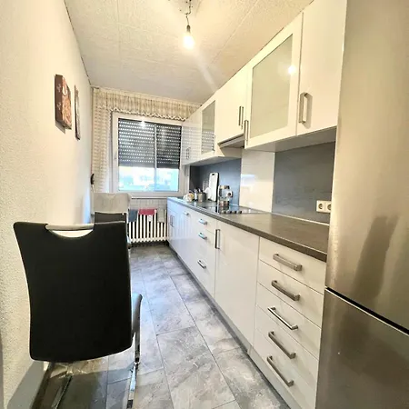 Daire - Graphite Modern 3-room - Stylish Grey Interior - Spacious Terrace - Fully Equipped Kitchen - Wi-fi - Renovated 2024 - & Convenient Location - Free Parking - Near Bus & Airport -