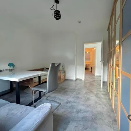 - Graphite Modern 3-room - Stylish Grey Interior - Spacious Terrace - Fully Equipped Kitchen - Wi-fi - Renovated 2024 - & Convenient Location - Free Parking - Near Bus & Airport -