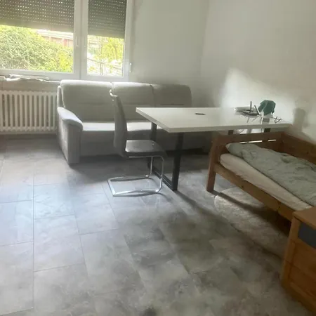 - Graphite Modern 3-room - Stylish Grey Interior - Spacious Terrace - Fully Equipped Kitchen - Wi-fi - Renovated 2024 - & Convenient Location - Free Parking - Near Bus & Airport - Duisburg
